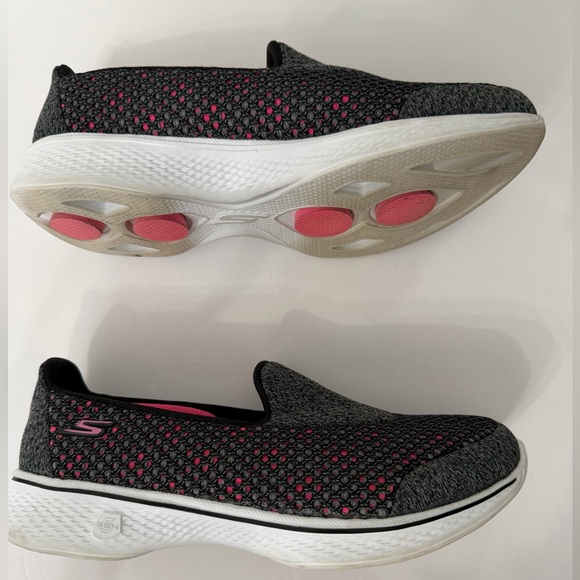 Skechers Goga Max Slip on Sneakers Soft Size 6 - Picture 5 of 10